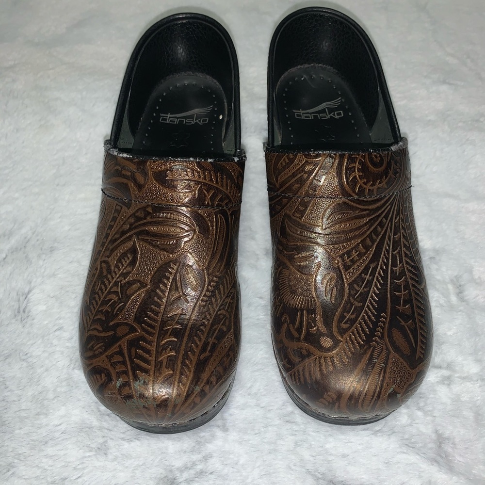 Dansko Brown Professional Black Tooled Clog